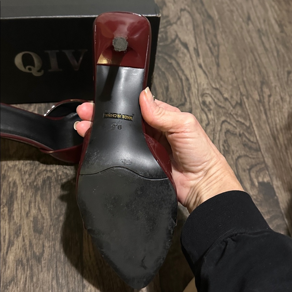 Qi Women's Deep Red Slide Heels - Picture 5 of 6